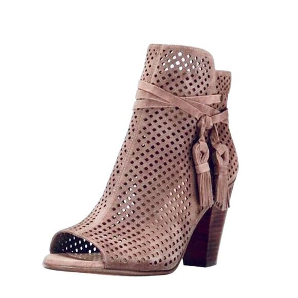 Vince Camuto Kamey Tan Taupe Suede Laser Cut Open Toe Tie Tassel Zip Booties 5.5 - Picture 1 of 12